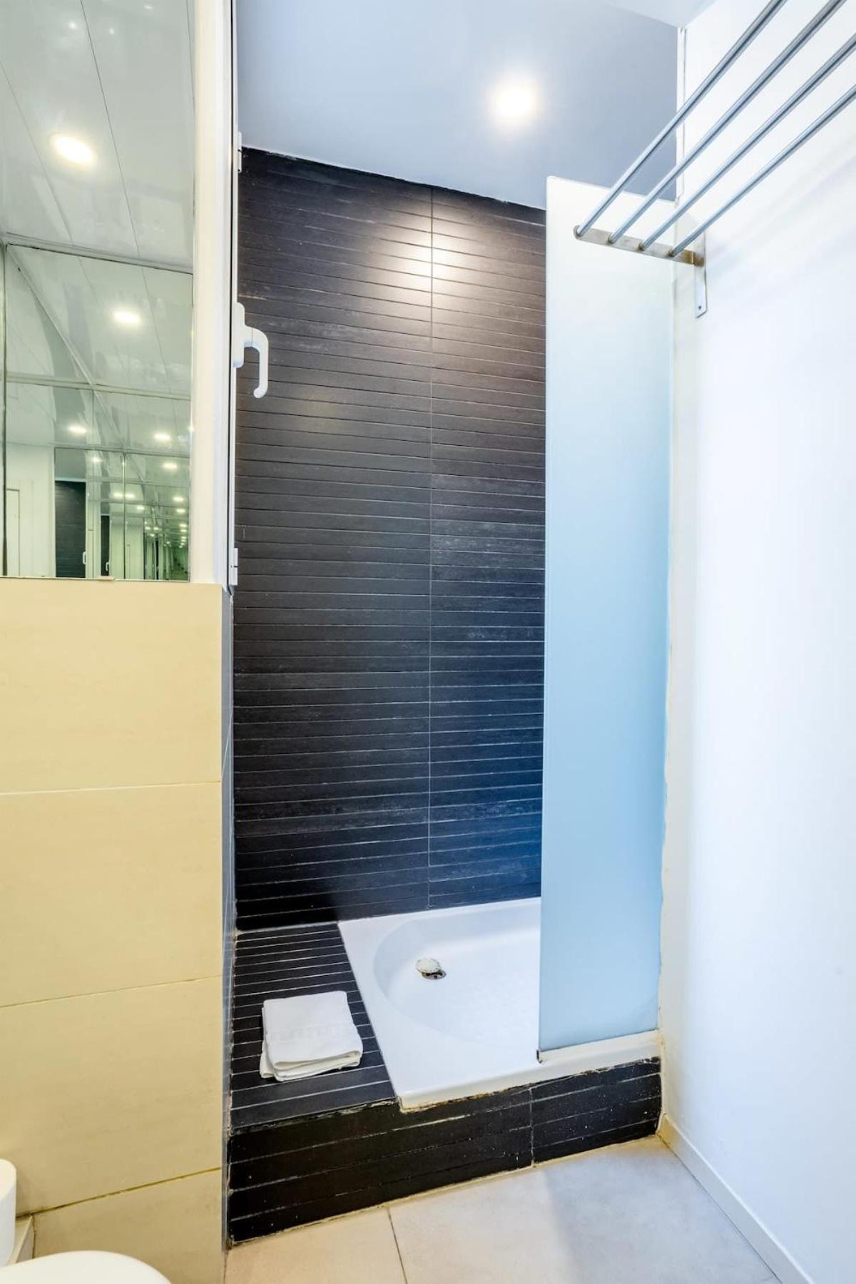 Appartement Eixample Next To Paseo De Gracia Modern 3bd Barcelona